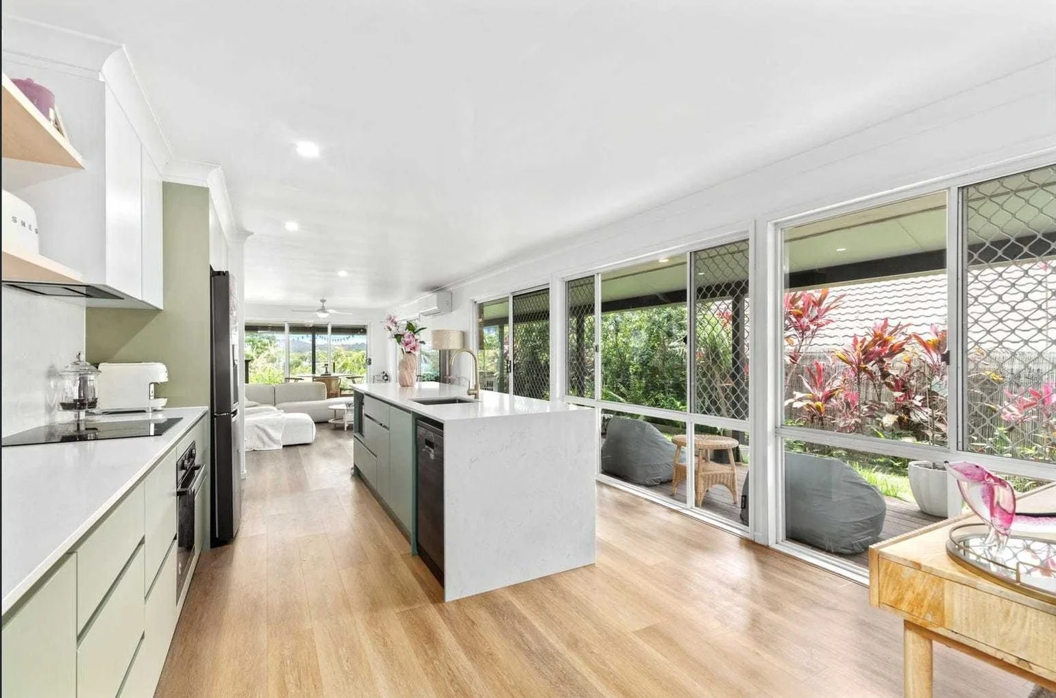 Additional image 3 of 15 Banksiadale Close, Elanora QLD 4221