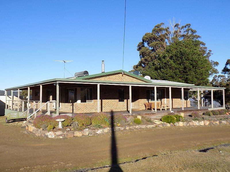 32 Grahams Road, Black Hills TAS 7140, Image 0