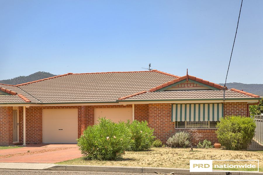 1/3 Wattle Street, Kootingal NSW 2352, Image 1