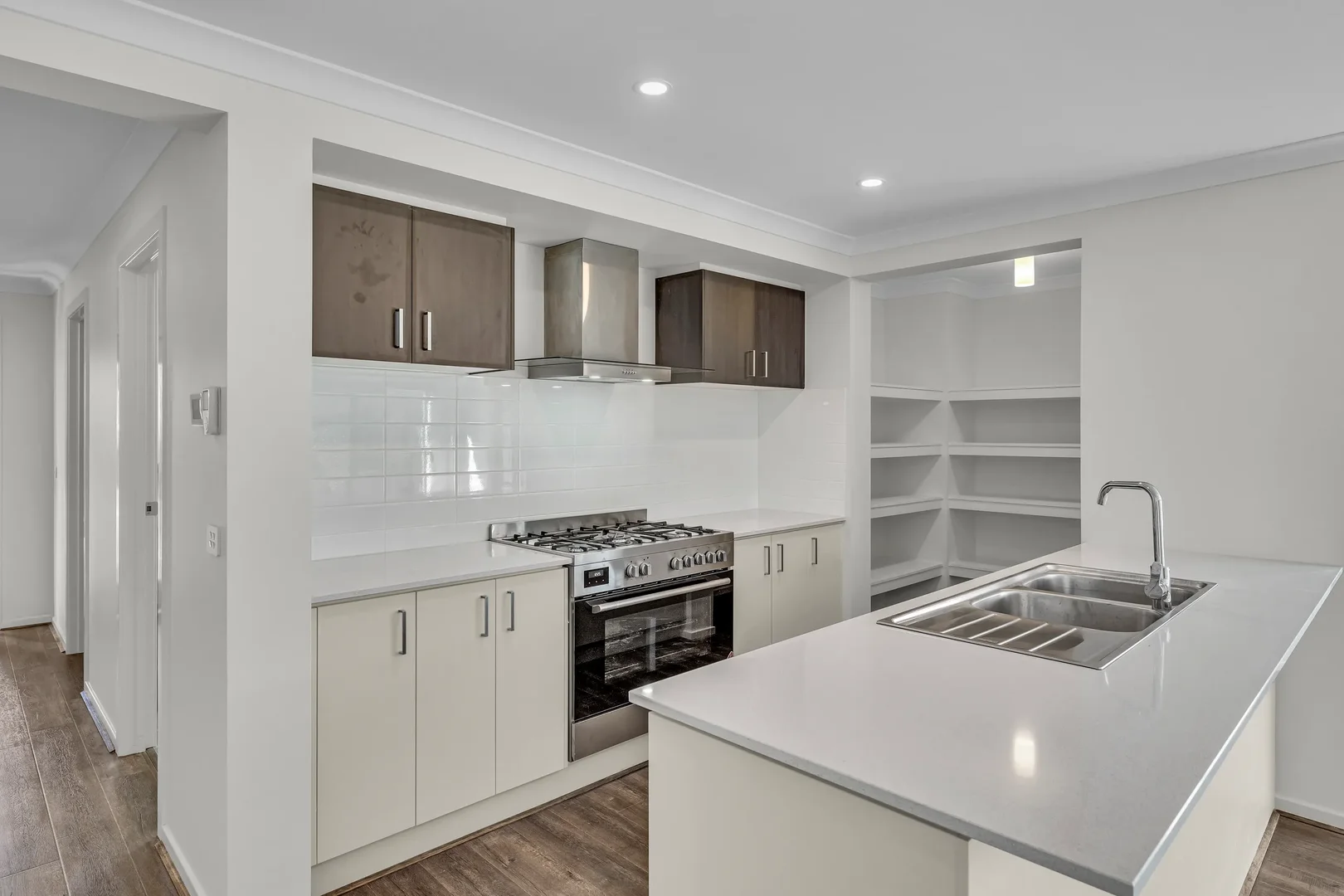 Additional image 2 of 22 Kalamundra Drive, Werribee VIC 3030