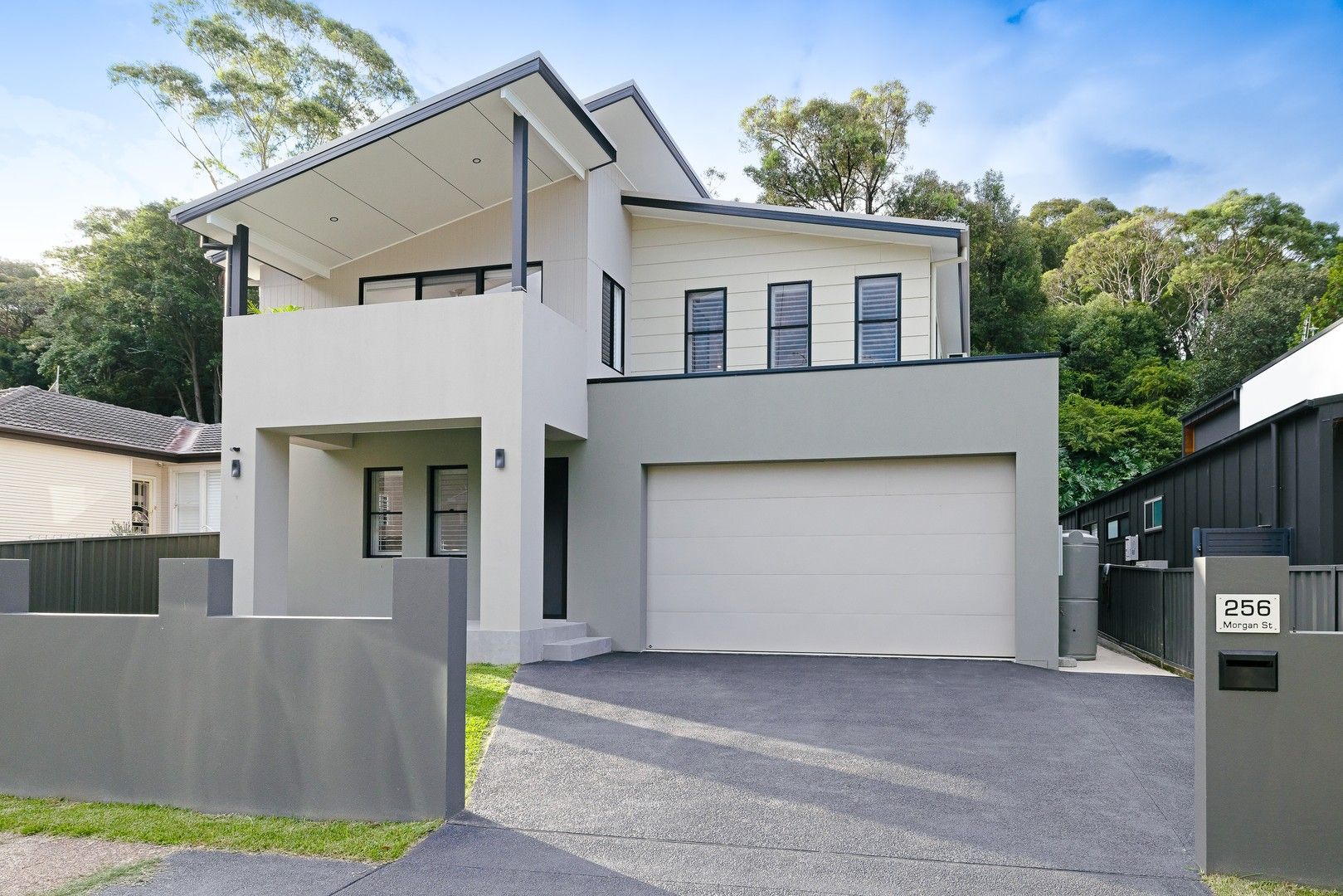 5 bedrooms House in 256 Morgan Street MEREWETHER NSW, 2291