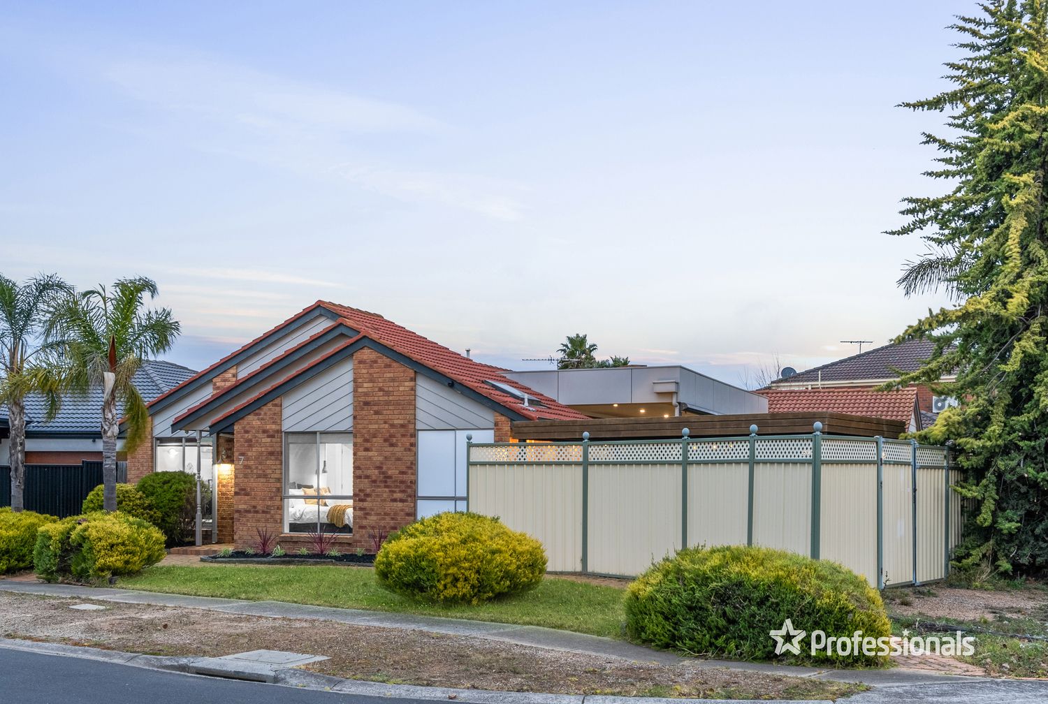 7 Stringybark Court, Hillside VIC 3037, Image 1