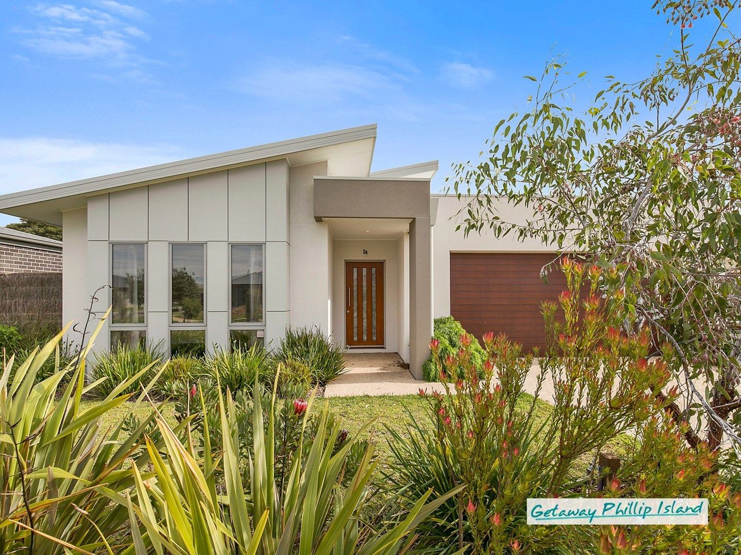 24 Shoalhaven Road, Cowes VIC 3922, Image 0