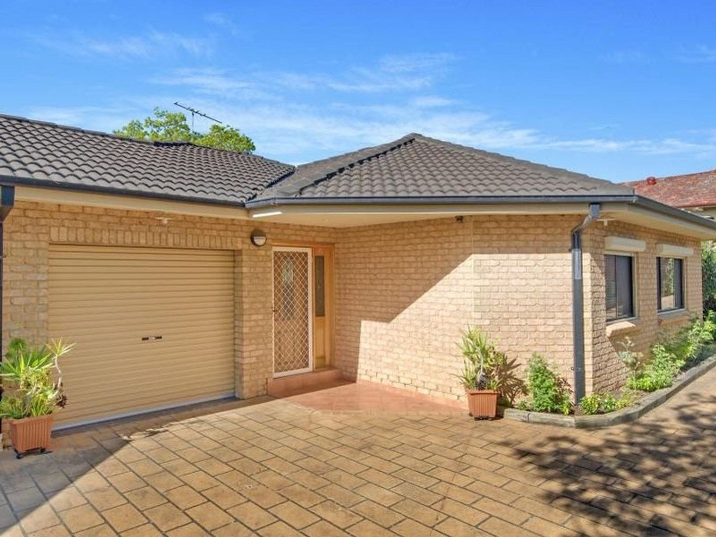 2/8 Pendle Way, Pendle Hill NSW 2145, Image 0
