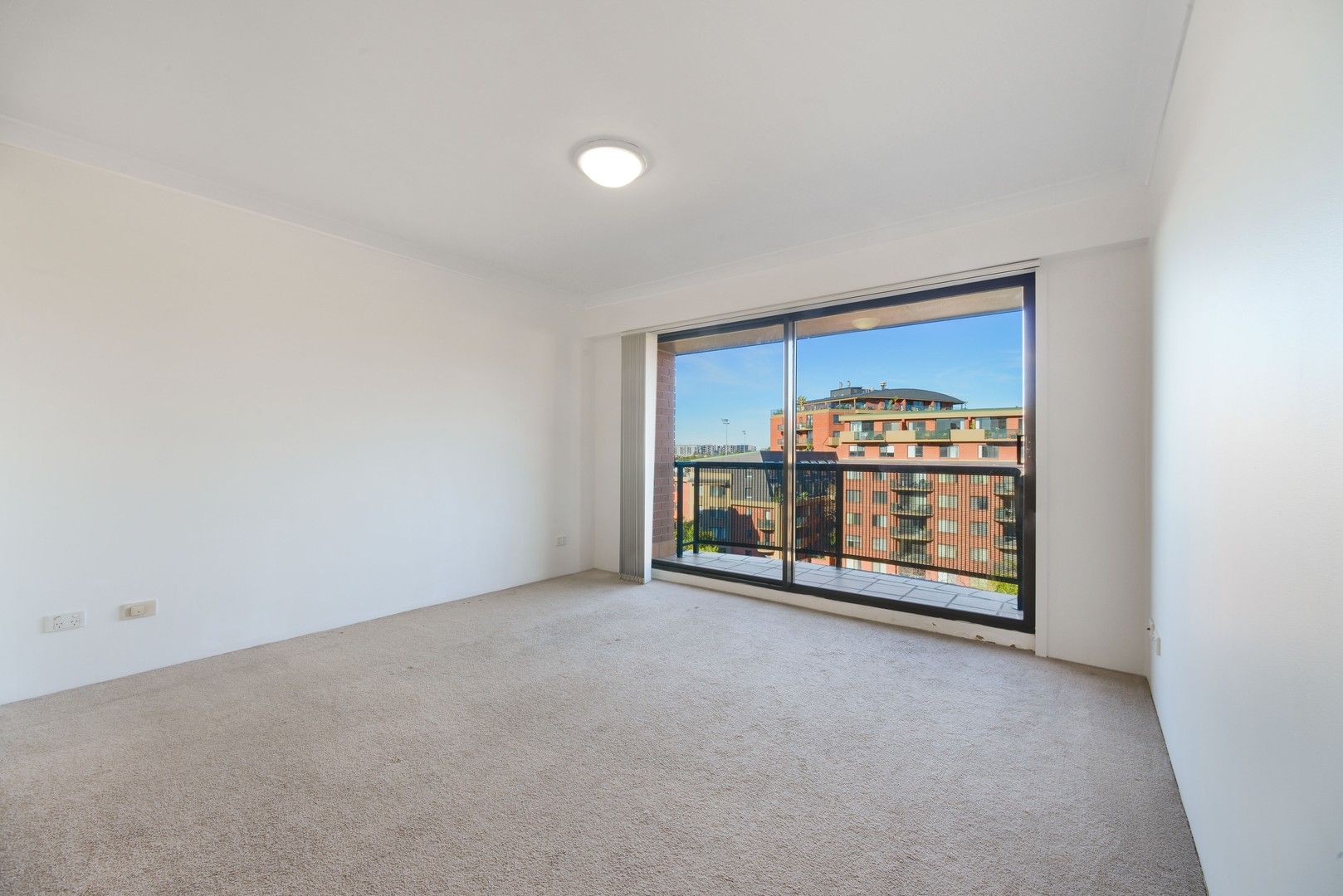 1 bedrooms Apartment / Unit / Flat in 9711/177-219 Mitchell Road ERSKINEVILLE NSW, 2043