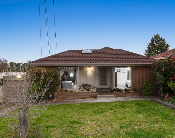 9 Duke Street, Avondale Heights VIC 3034