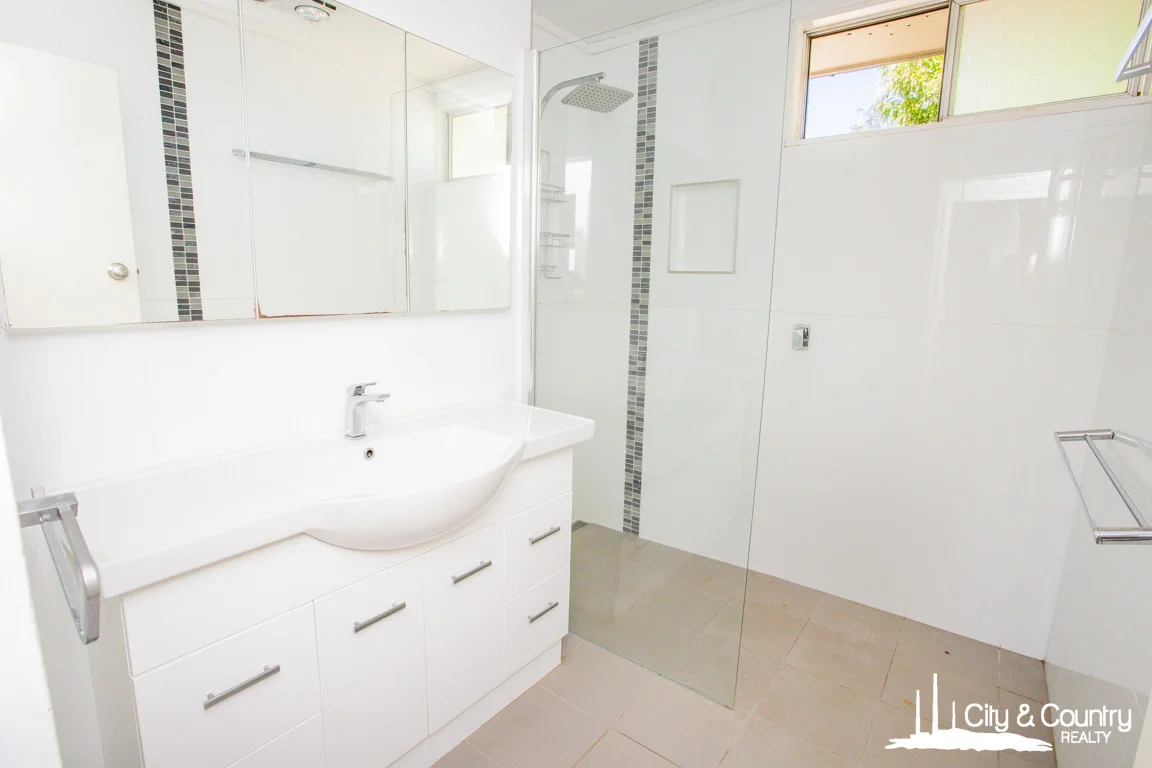 4 Mill Crescent, Mount Isa QLD 4825