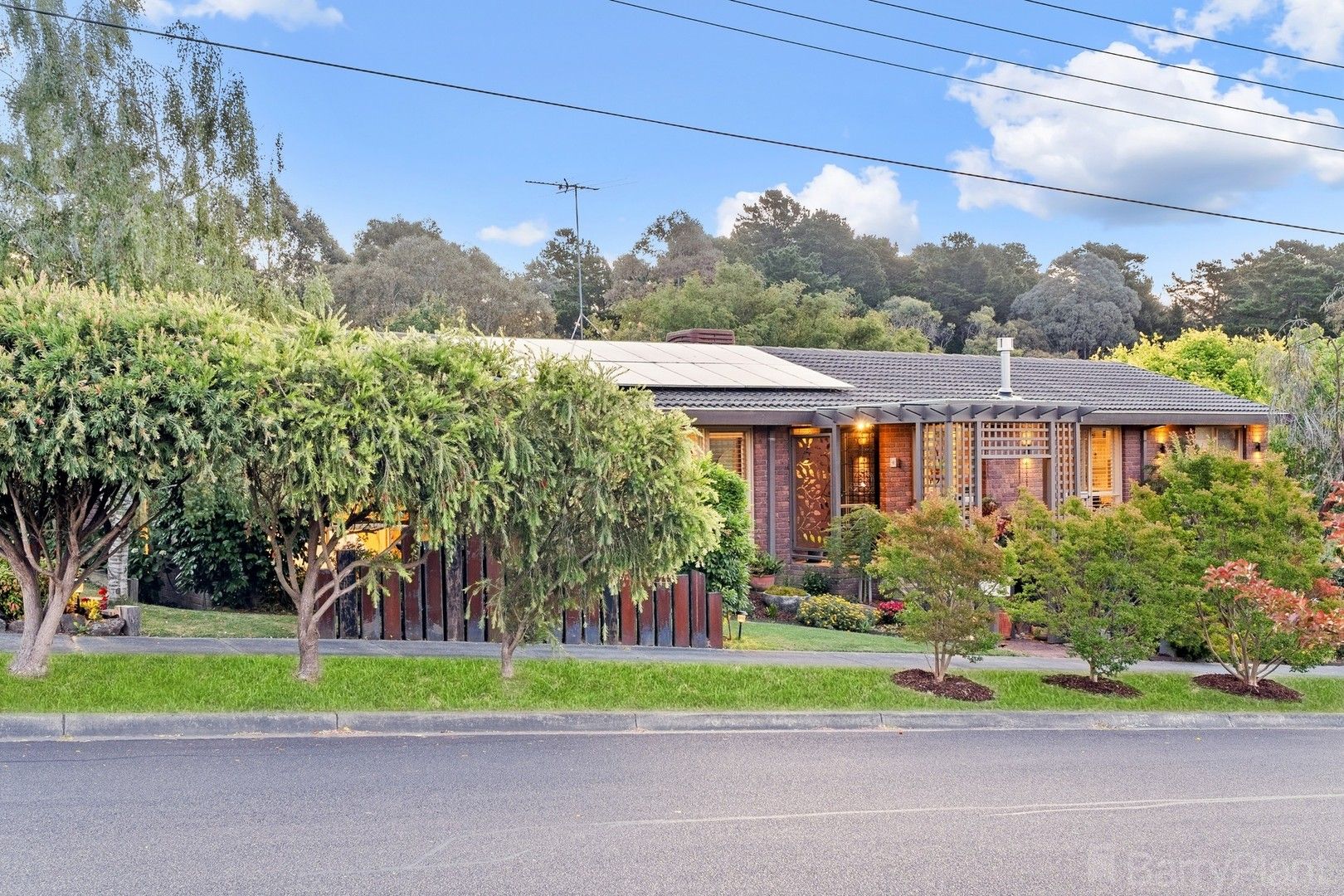 4 bedrooms House in 6 Gillard Place RINGWOOD NORTH VIC, 3134