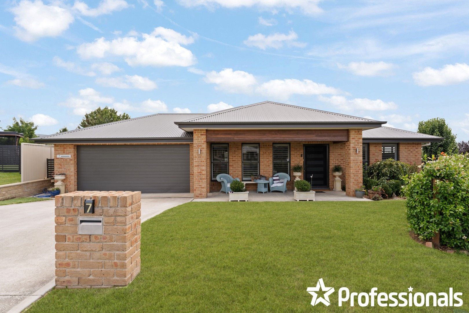 4 bedrooms House in 7 Byrne Close KELSO NSW, 2795