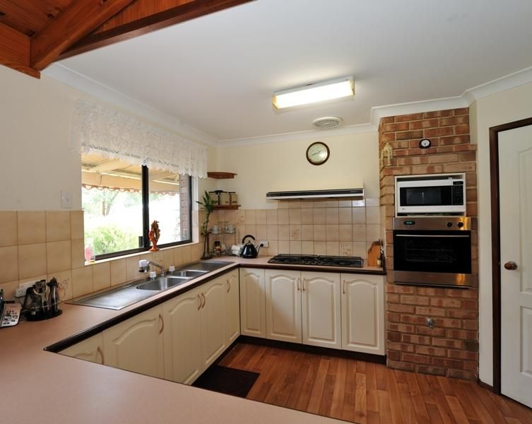 5 Melaleuca Close, CASUARINA WA 6167, Image 2