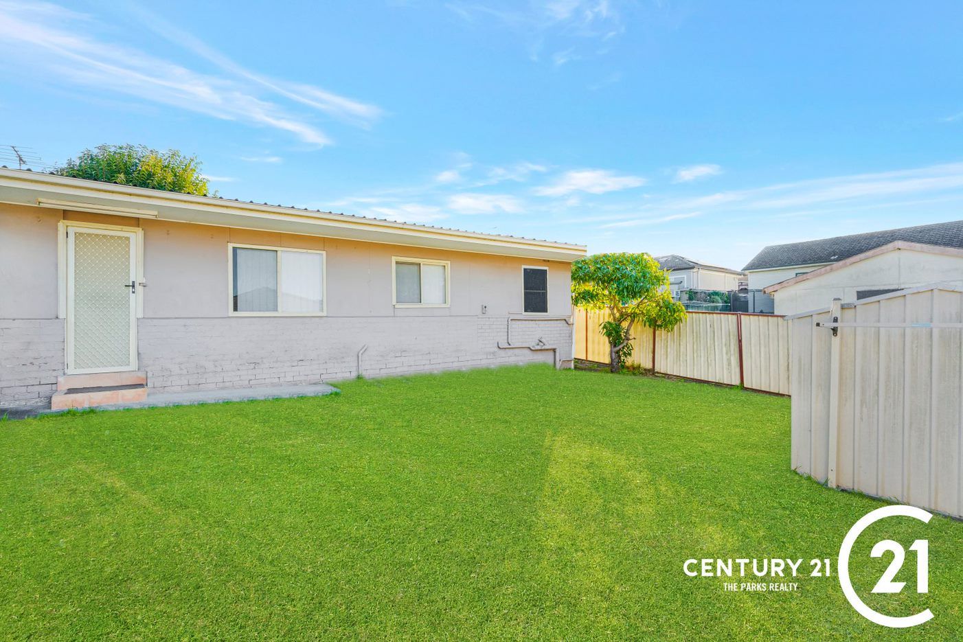 1 bedrooms Apartment / Unit / Flat in 306a Smithfield Road SMITHFIELD NSW, 2164