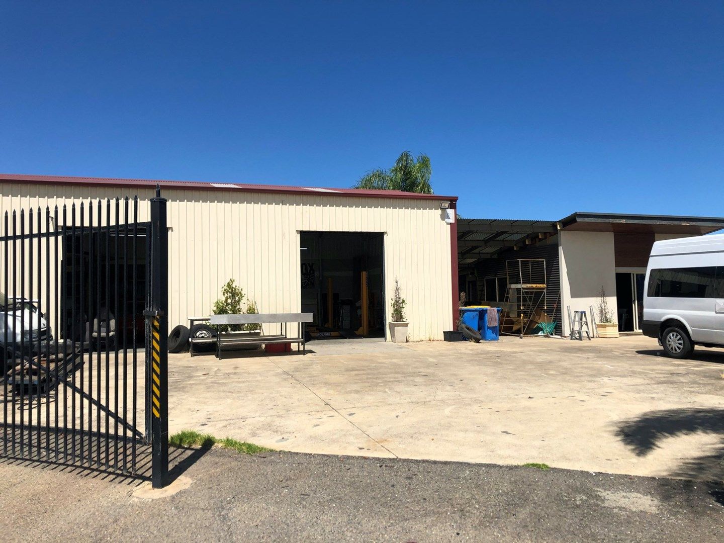 1194 Old Port Road, Royal Par Property History & Address Research