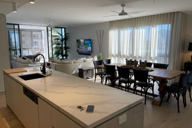 702/5 Pacific Street Main Beach 4217 - Image 6