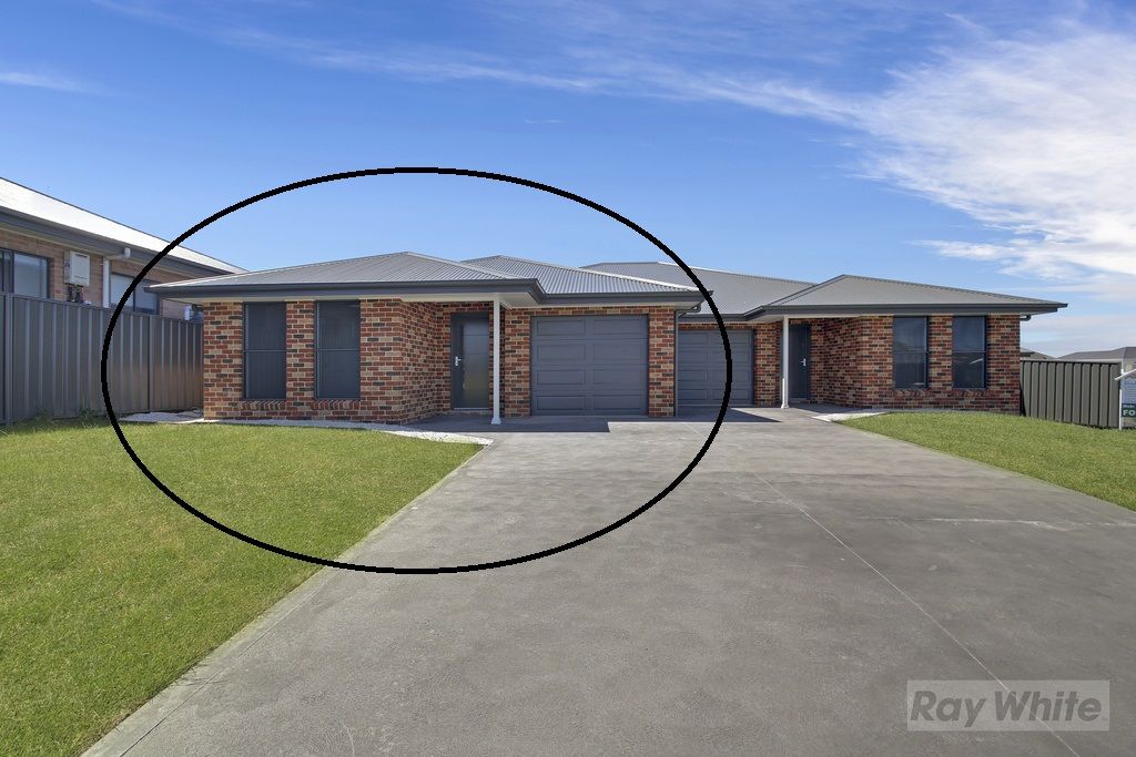 3 bedrooms House in 17 Mewburn Drive GOULBURN NSW, 2580