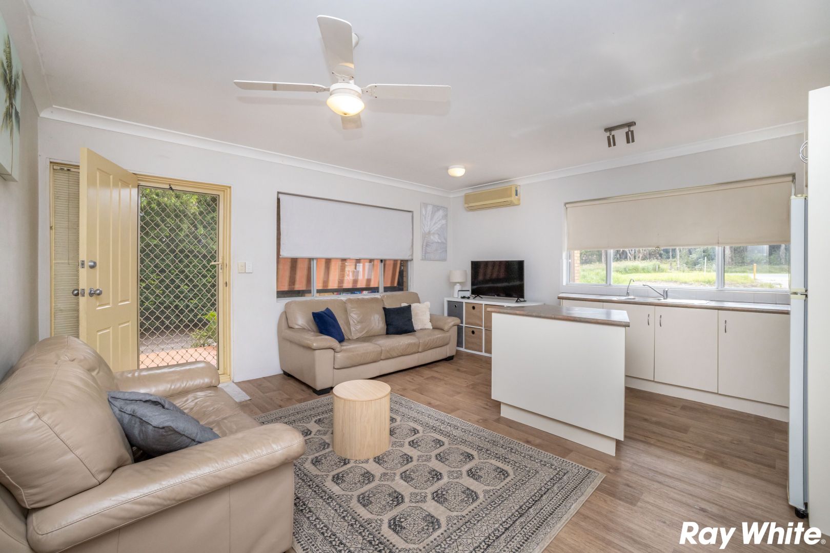 2/11 Lincoln Street, Forster NSW 2428, Image 2