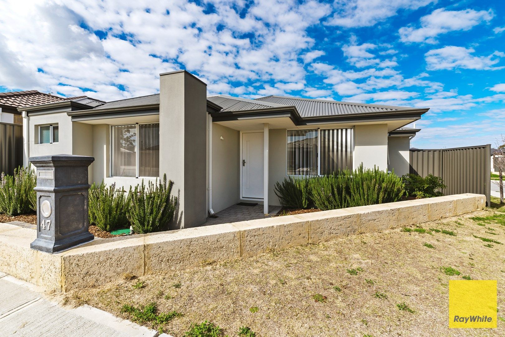 3 bedrooms House in 47 Azure Way DAYTON WA, 6055