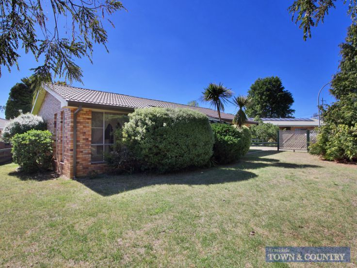 36 Dalton Drive, Armidale NSW 2350, Image 0