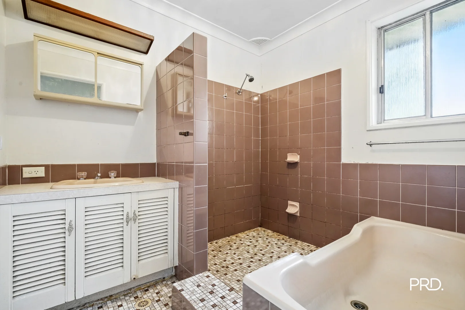 Additional image 3 of 28 Robyn Road, Winmalee NSW 2777