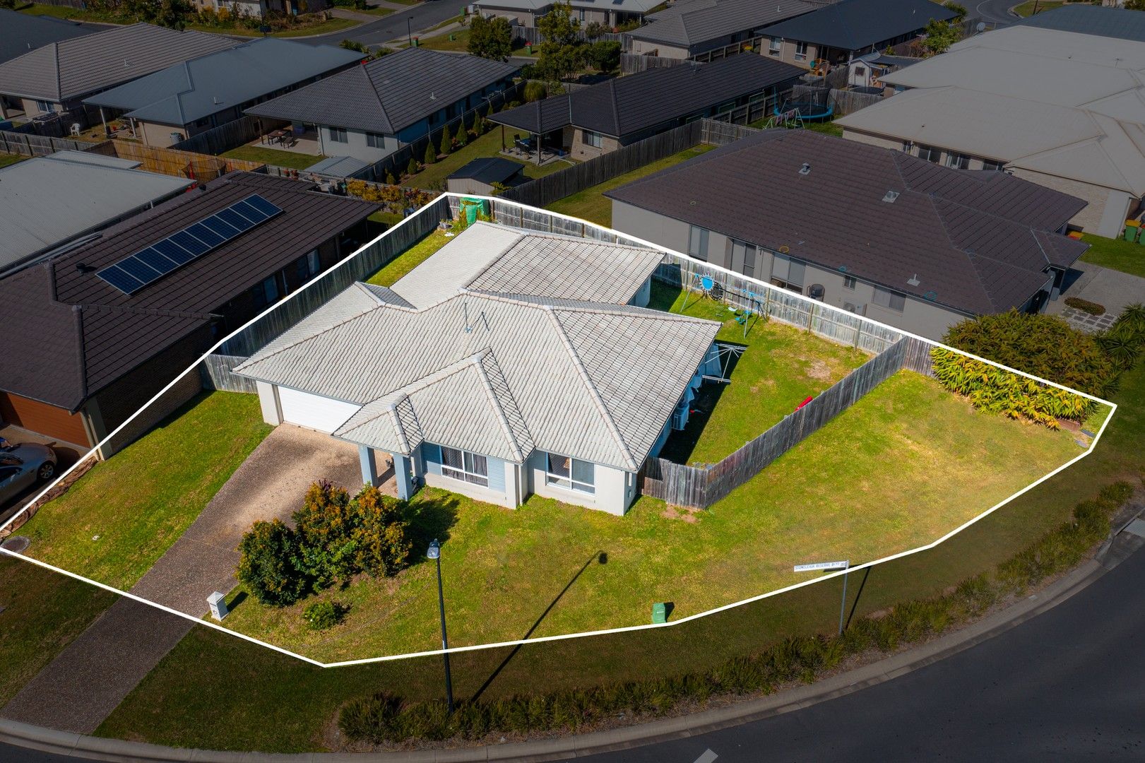 4 bedrooms House in 46 Stoneleigh Reserve Boulevard LOGAN RESERVE QLD, 4133