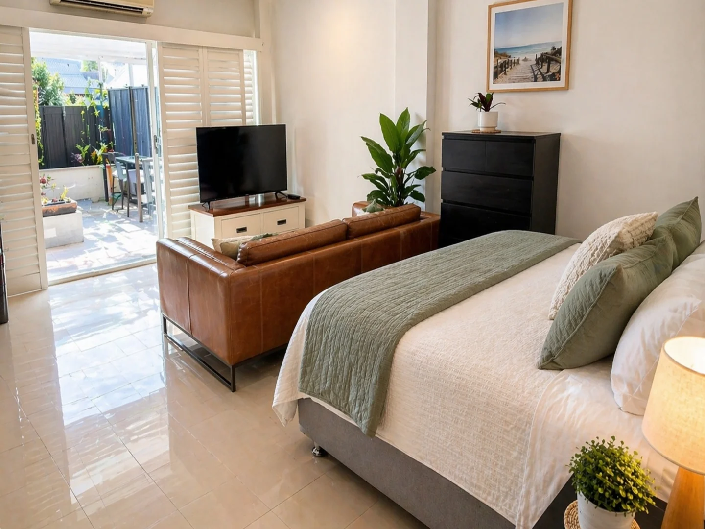 Additional image 2 of 33 Inveray Avenue, Benowa QLD 4217