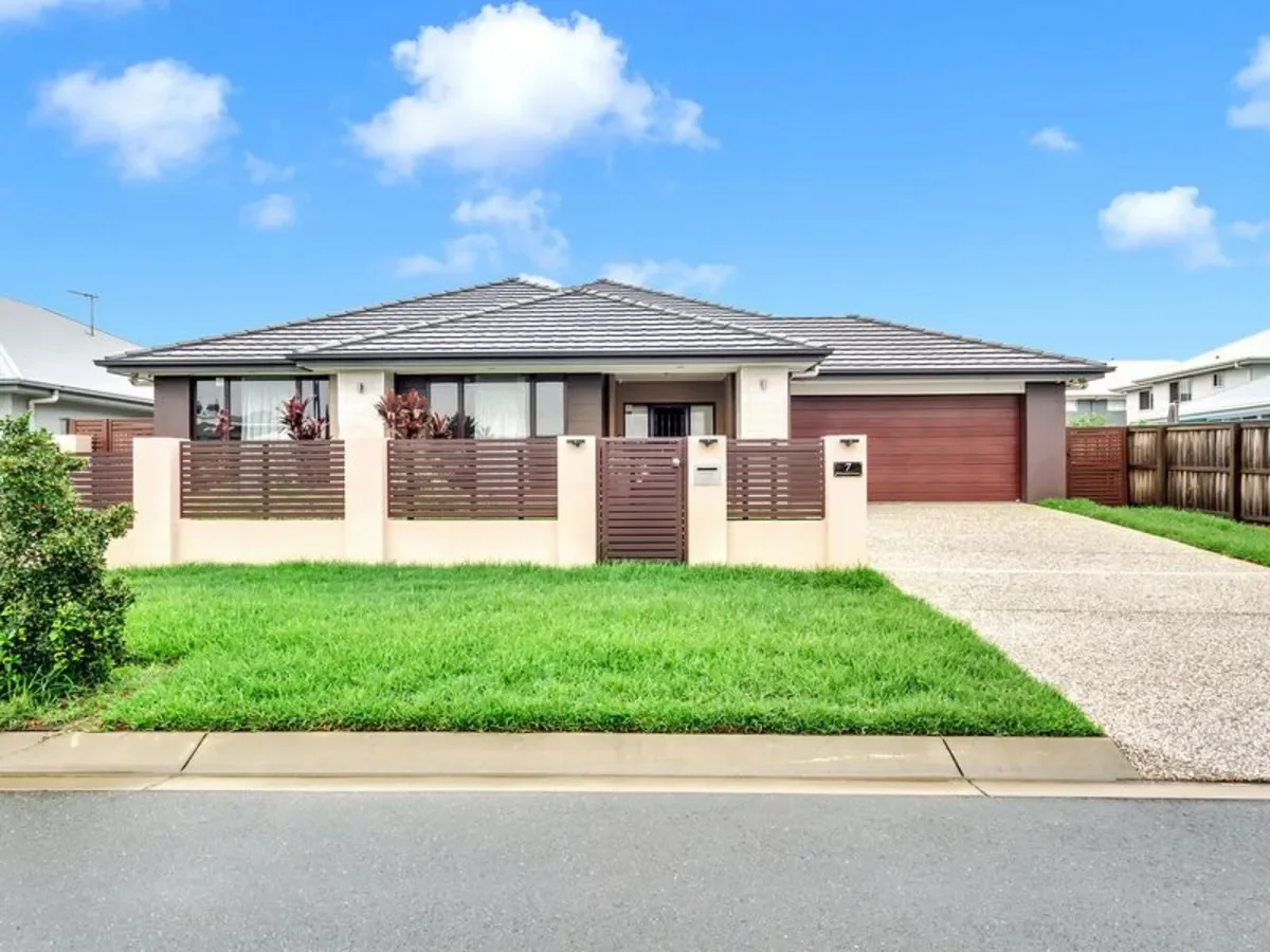 7 Woodward Crescent, North Lakes QLD 4509