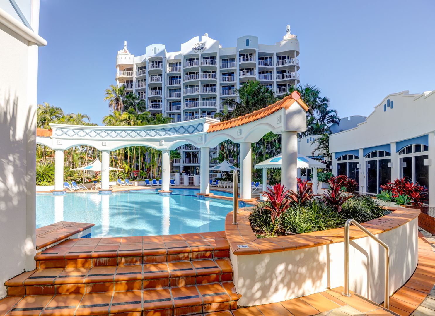 3076 2633 Gold Coast Highway Broadbeach Qld 4218