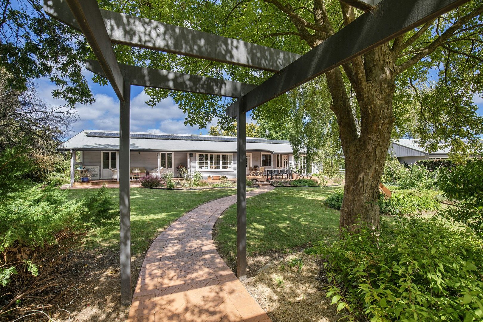 13 Gostwyck Road, Uralla NSW 2358, Image 0