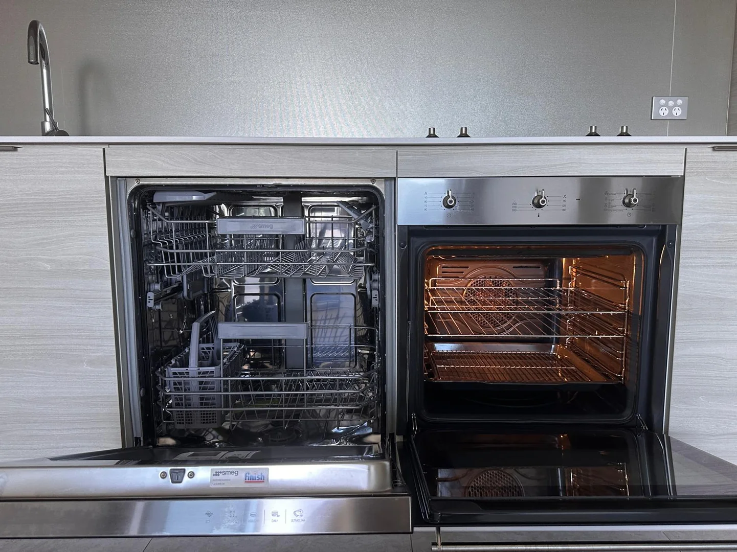 Additional image 31 of 2b2b/103 South Wharf Drive, Docklands VIC 3008