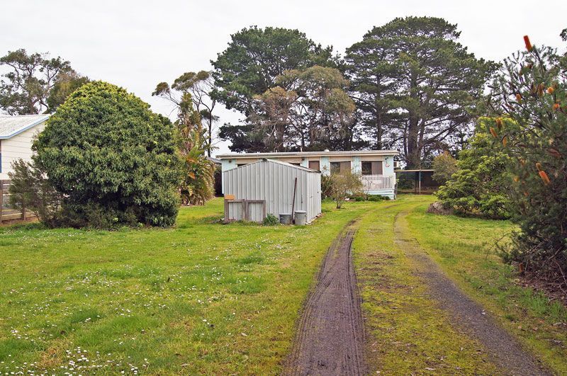 99 BAYVIEW AVENUE, Tenby Point VIC 3984, Image 2