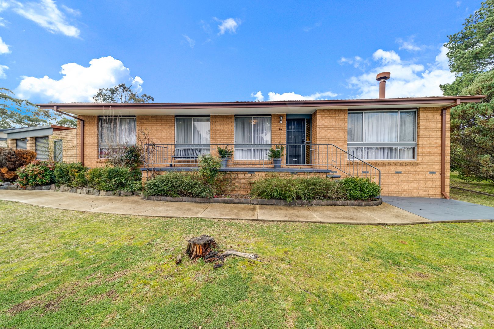 37 Gallagher Street, Kambah Property History & Address Research Domain