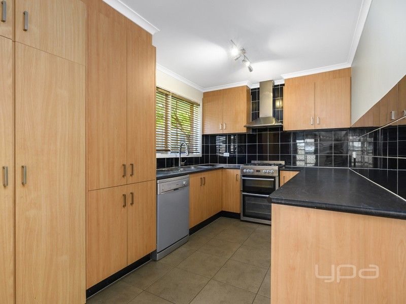 2 Kirra Court, Kurunjang VIC 3337, Image 1