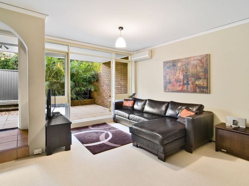 13/2 Trafalgar Street, CROWS NEST NSW 2065, Image 1