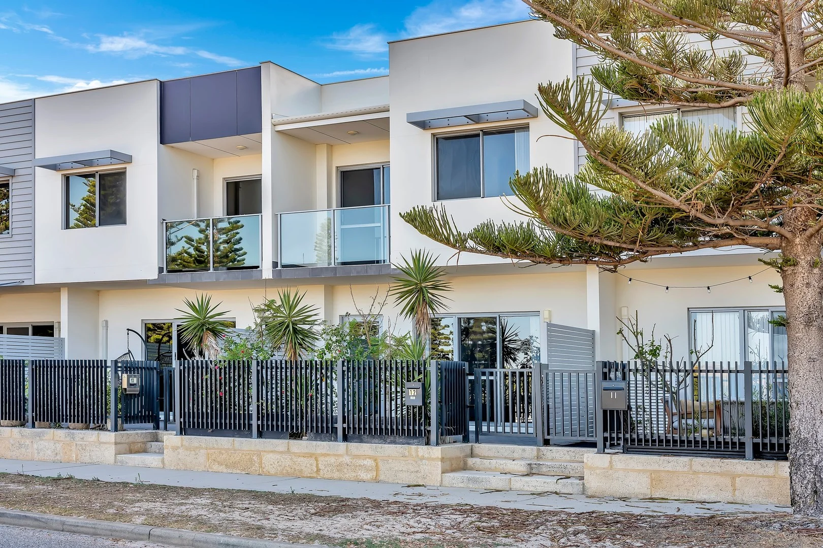 12/49 Palisades Boulevard, Secret Harbour WA 6173