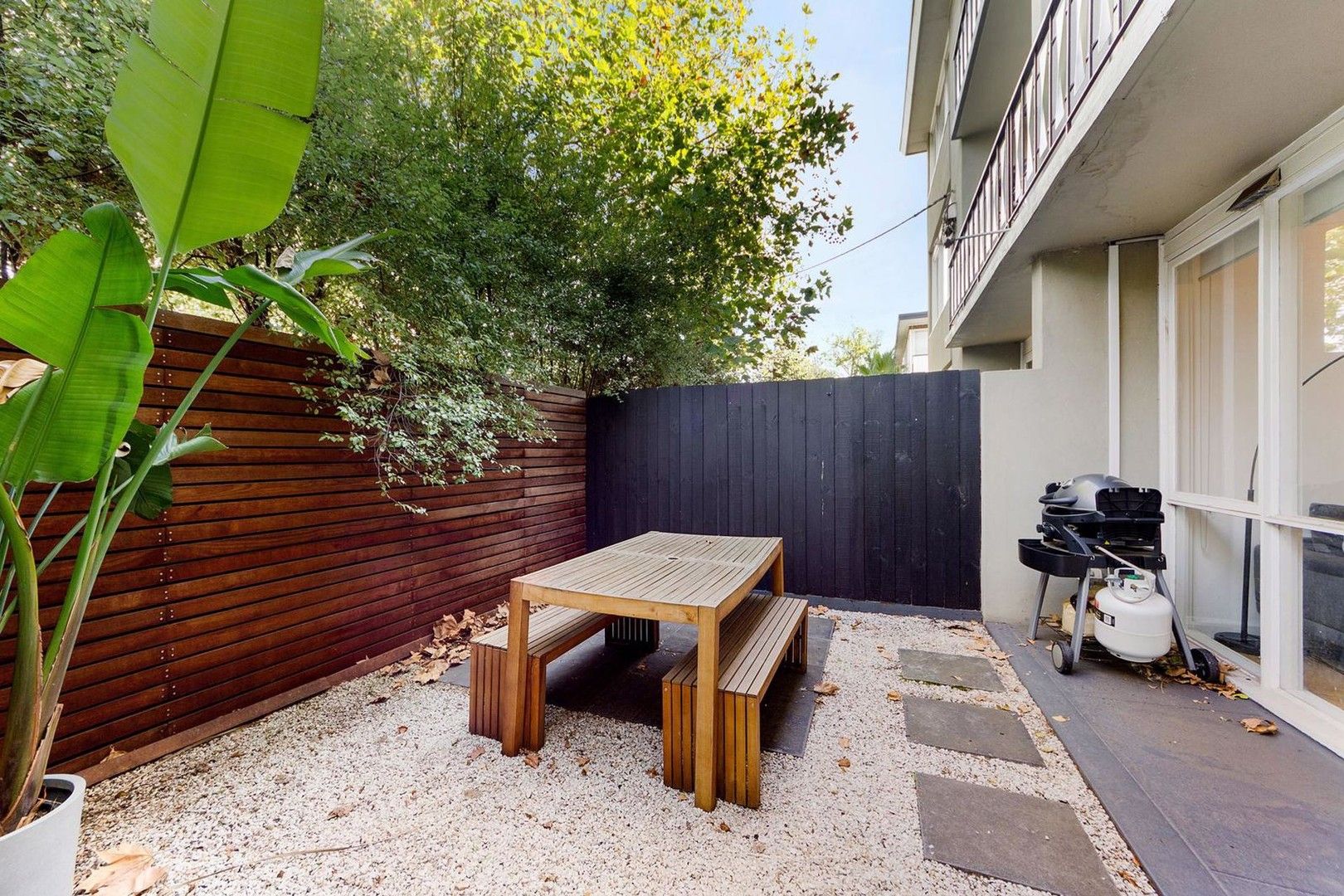 1 bedrooms Apartment / Unit / Flat in 1/209 Dandenong Road PRAHRAN VIC, 3181