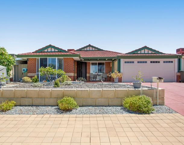 15 Richenda Court, Marangaroo WA 6064