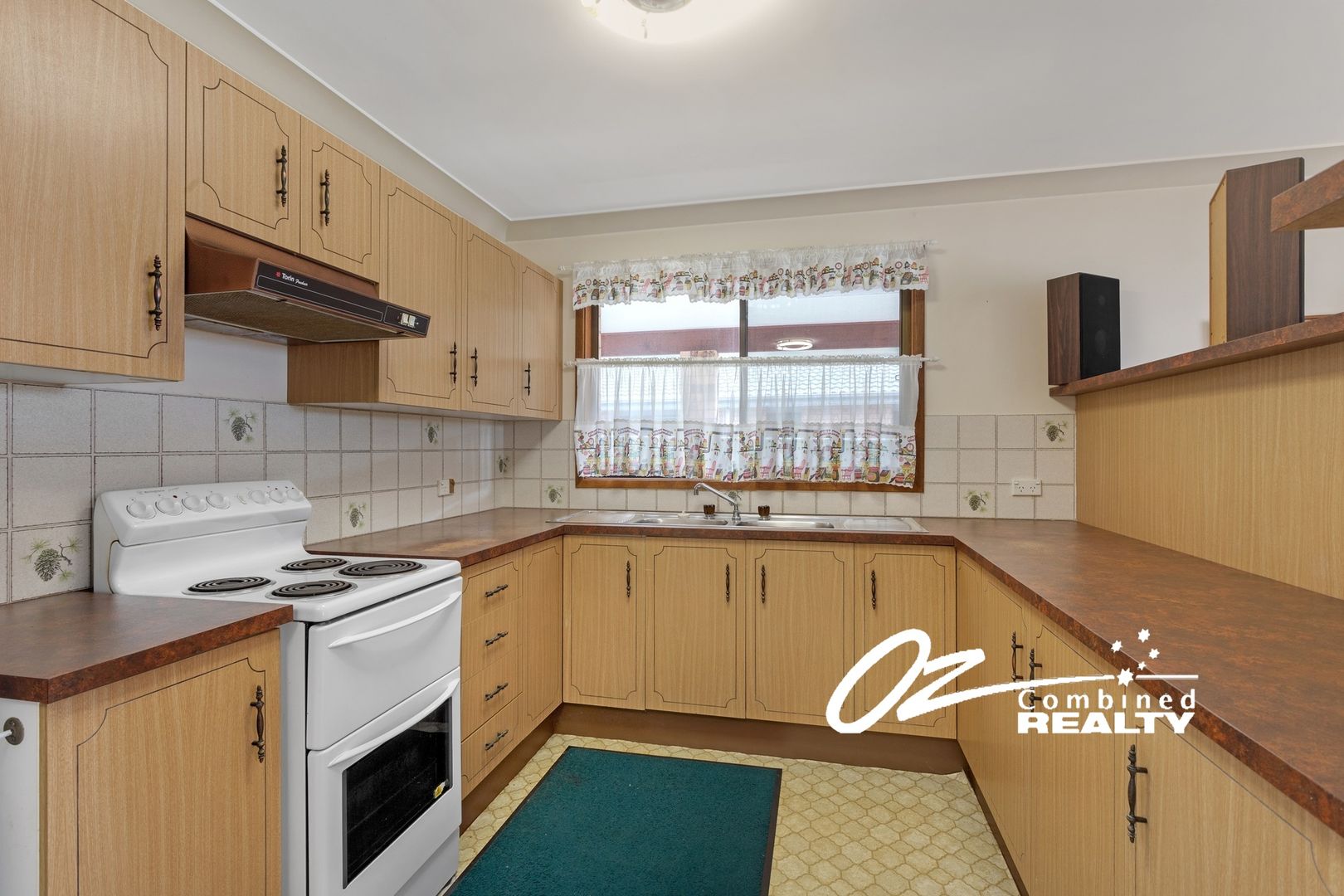 39 Gibson Crescent, Sanctuary Point NSW 2540, Image 2