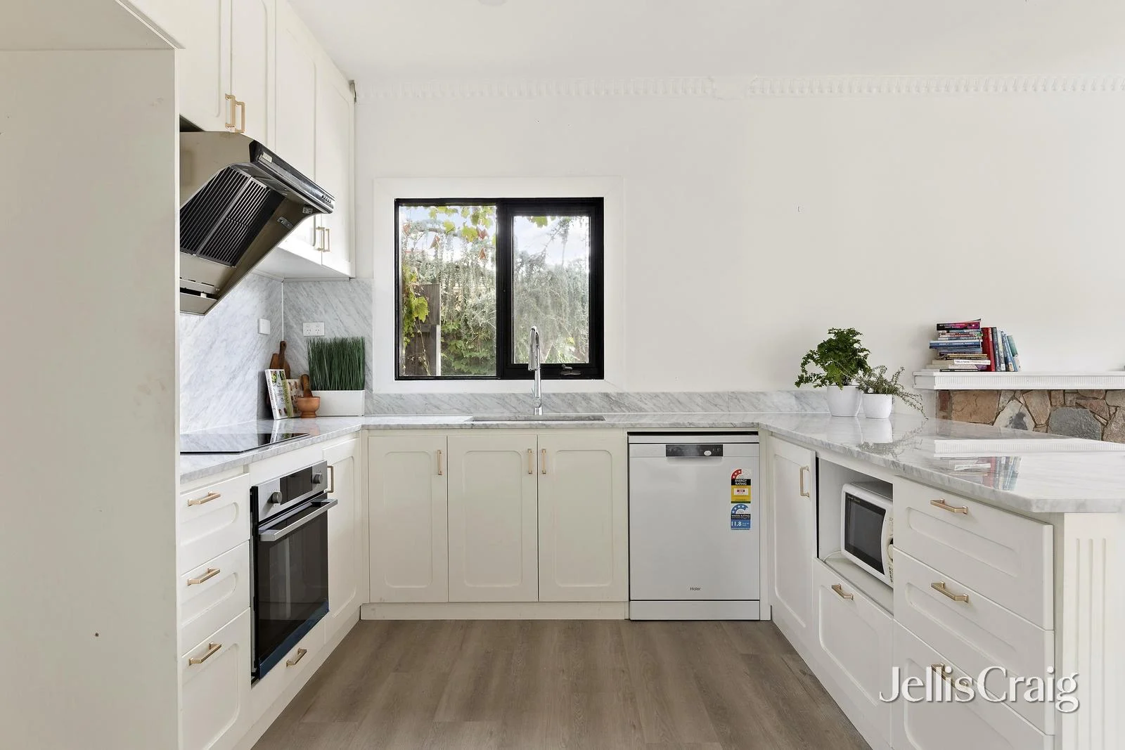 Additional image 4 of 2 Lebanon Street, Strathmore VIC 3041