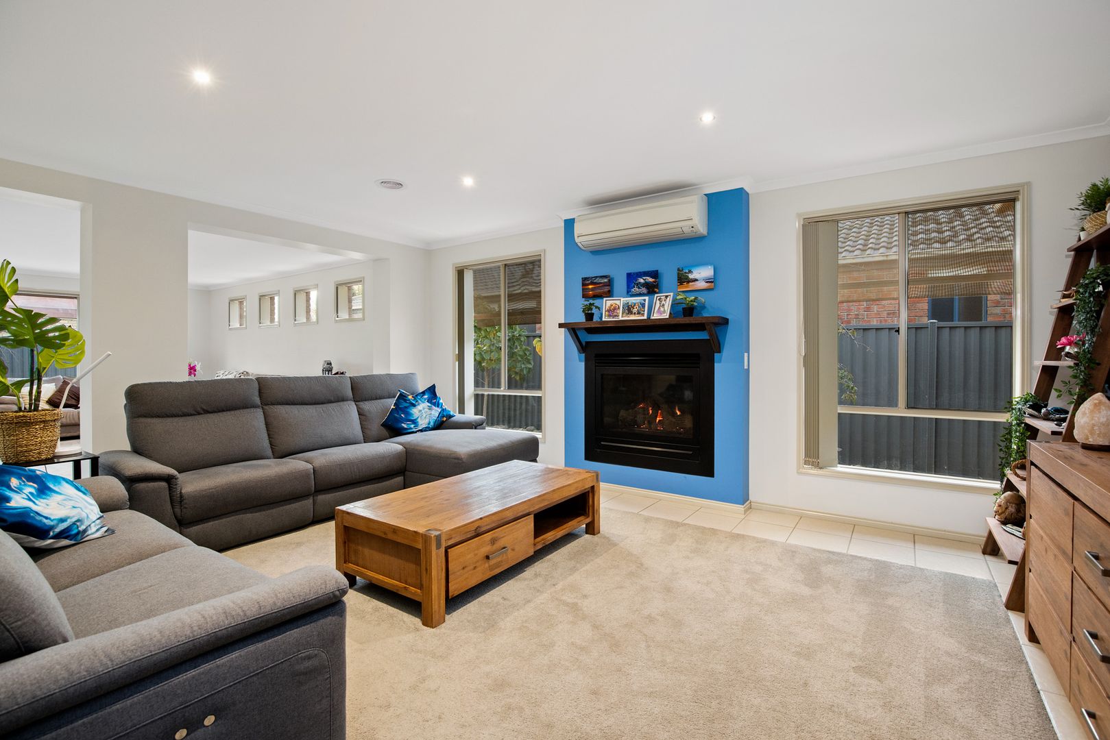 27 Clarence Street, Manor Lakes VIC 3024, Image 1