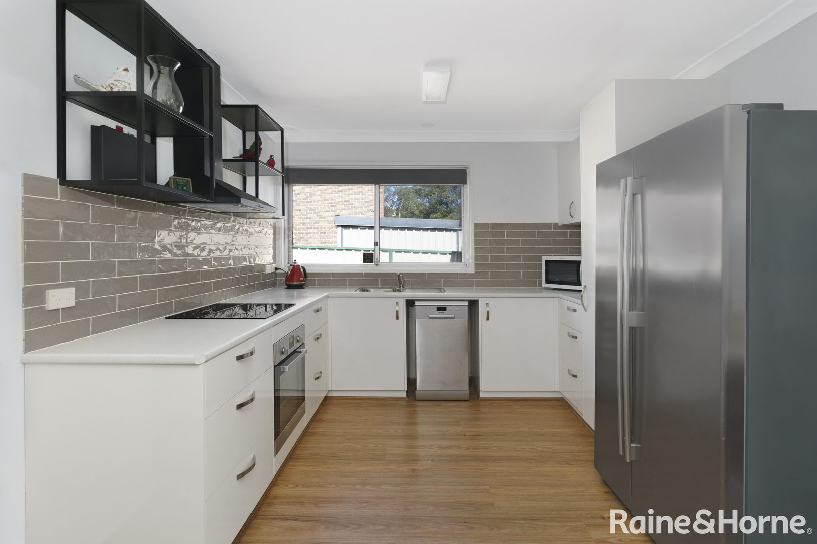 39 Ella Street, Hill Top NSW 2575, Image 2