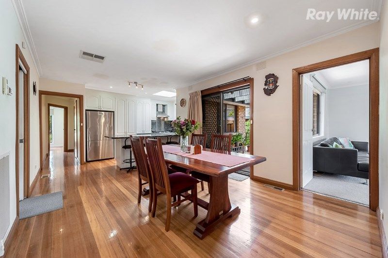64 Coventry Cescent, Mill Park VIC 3082, Image 2