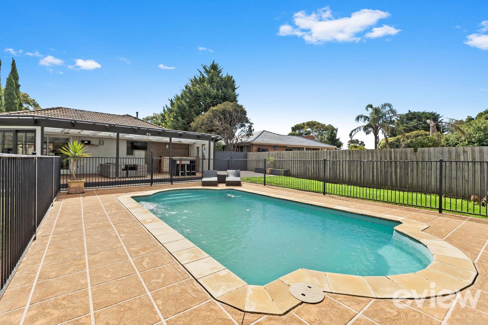 9 Tintern Court, Frankston South VIC 3199, Image 2