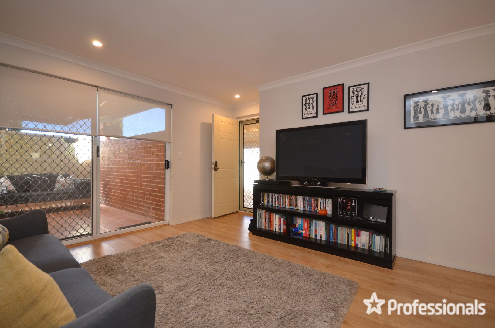 4/6 Salford Street, Victoria Park WA 6100, Image 2