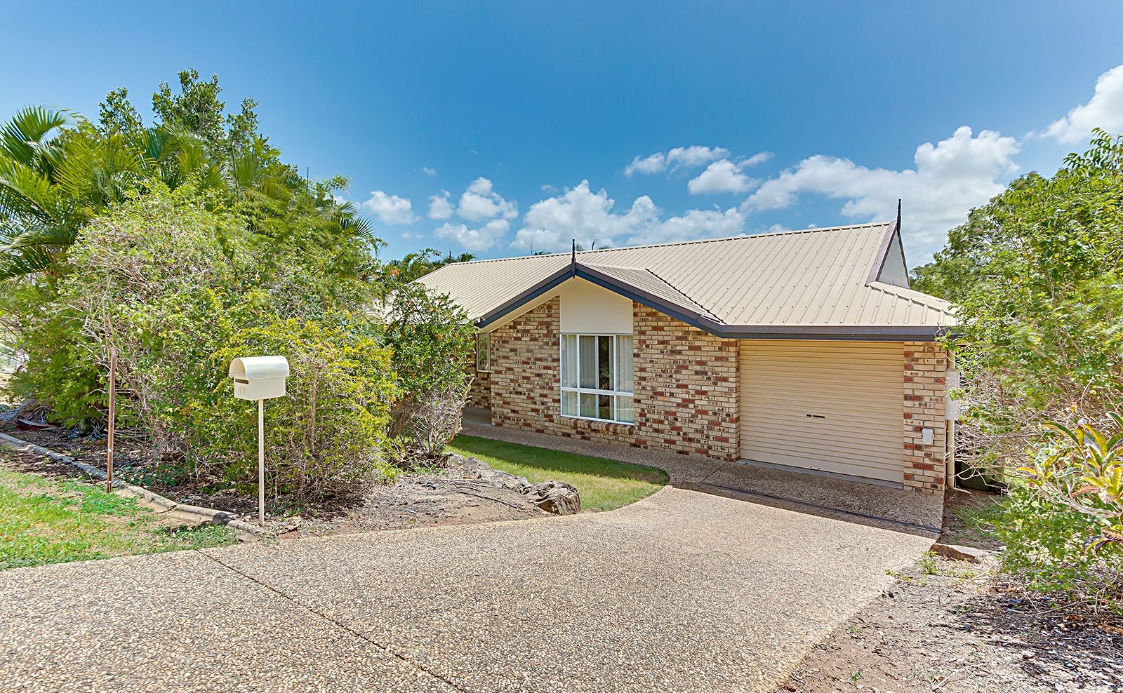 17 Sandalwood Drive, Lammermoor QLD 4703 House For Rent 600 Domain