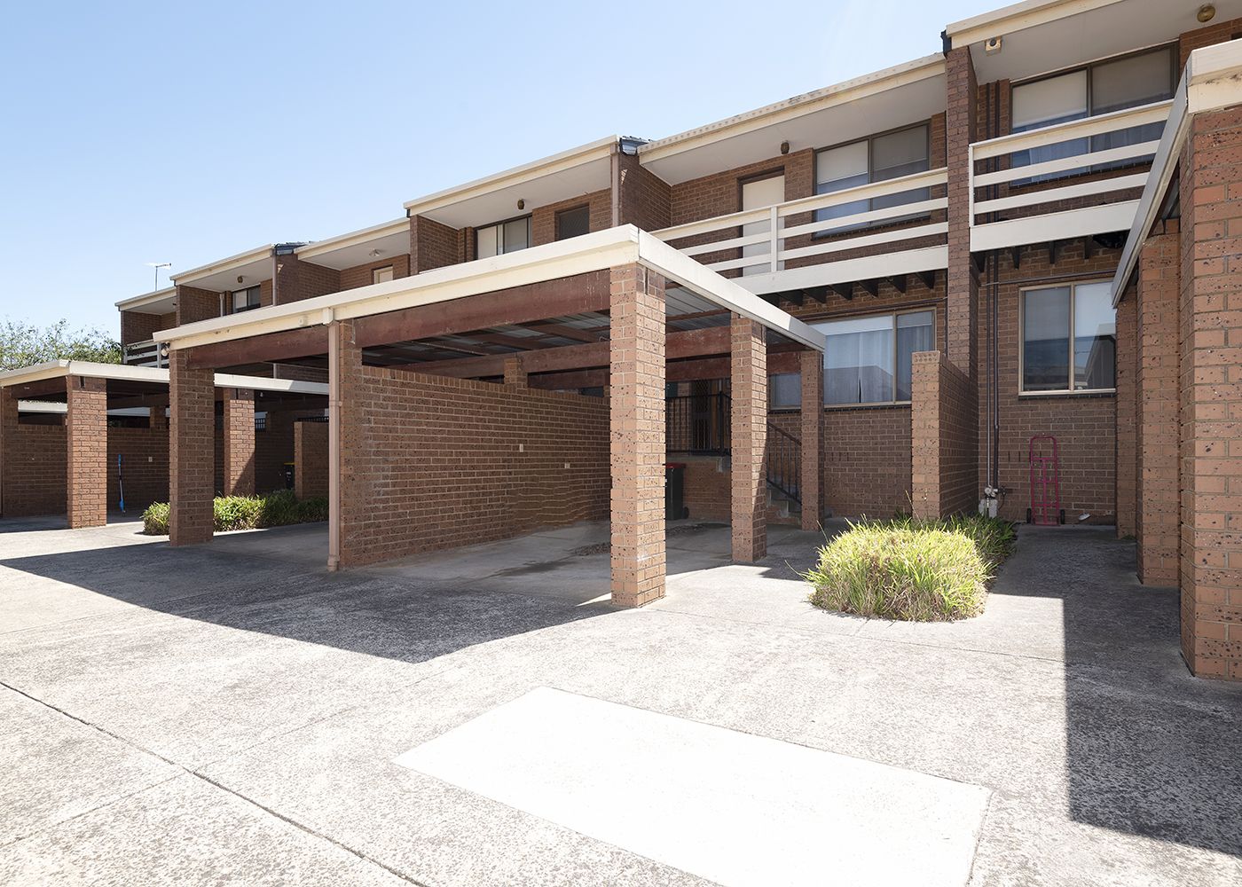 3 bedrooms Townhouse in 3/19 Daisy St ESSENDON VIC, 3040