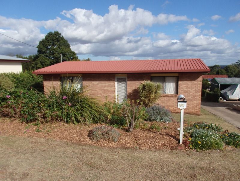 2 bedrooms House in 35 Webster Street KINGAROY QLD, 4610