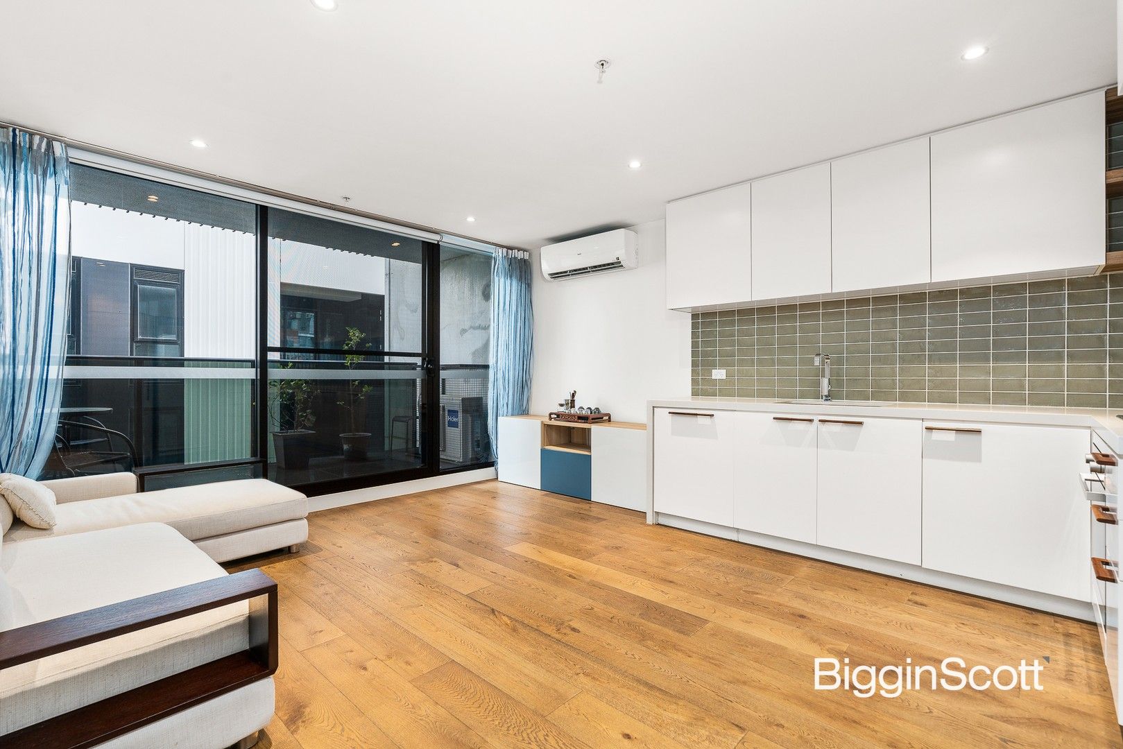 2 bedrooms Apartment / Unit / Flat in 302/19-21 Poplar Street BOX HILL VIC, 3128