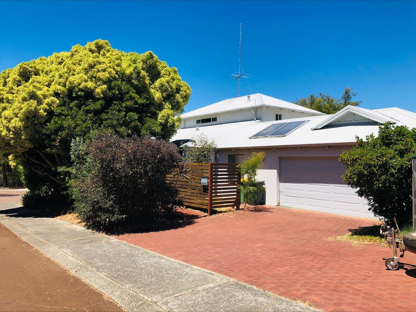 4 James Street, Dunsborough WA 6281 House For Rent 890 Domain