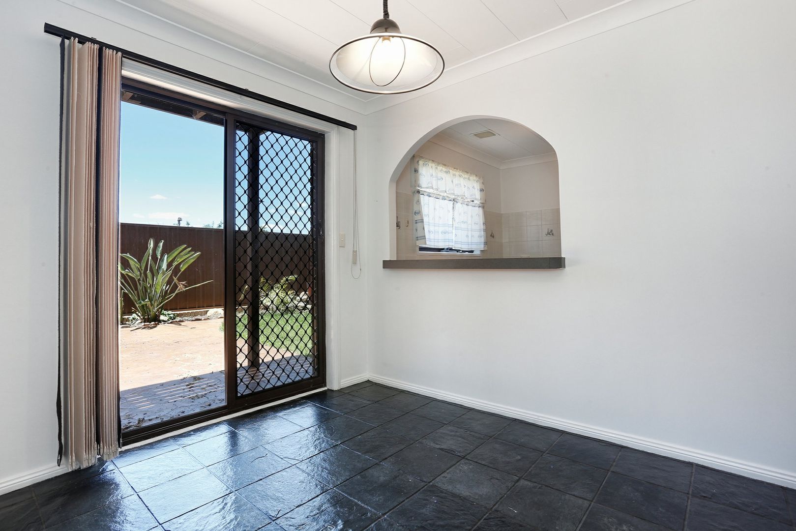 7/32a Olive Street, Condell Park NSW 2200, Image 2