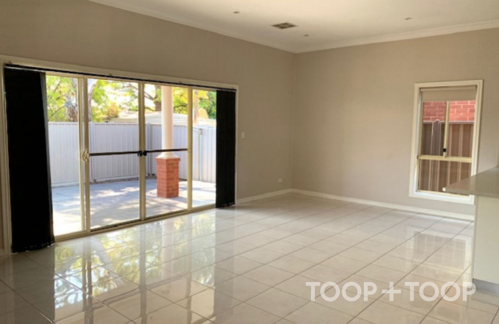 15 Laurence Street, Rostrevor SA 5073, Image 2