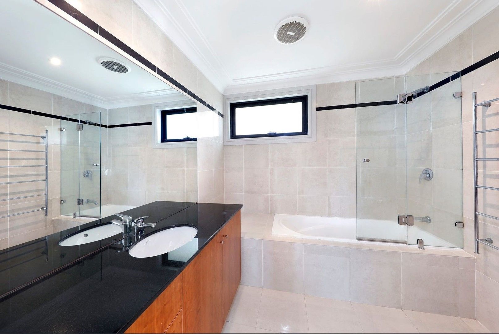 3 bedrooms House in 437 Woolooware Road BURRANEER NSW, 2230